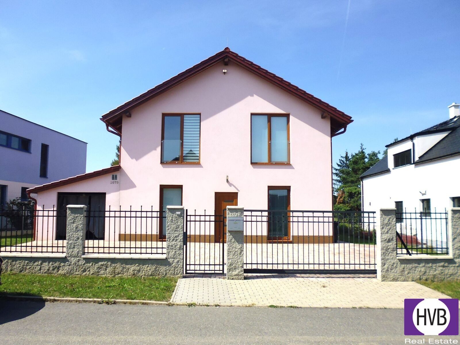 Ostatní, Chýně, 204 m²