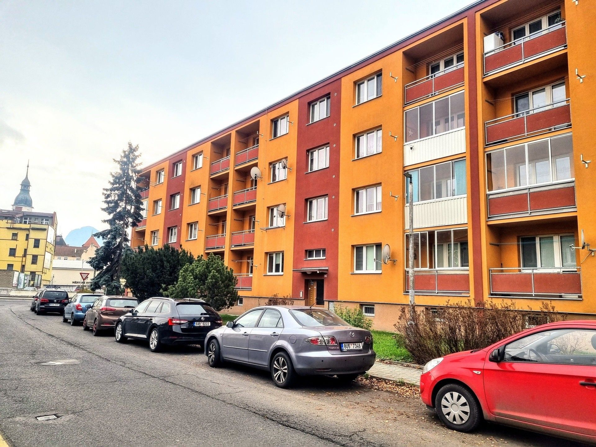 3+1, Sídliště U Nového nádraží, Bílina, 74 m²