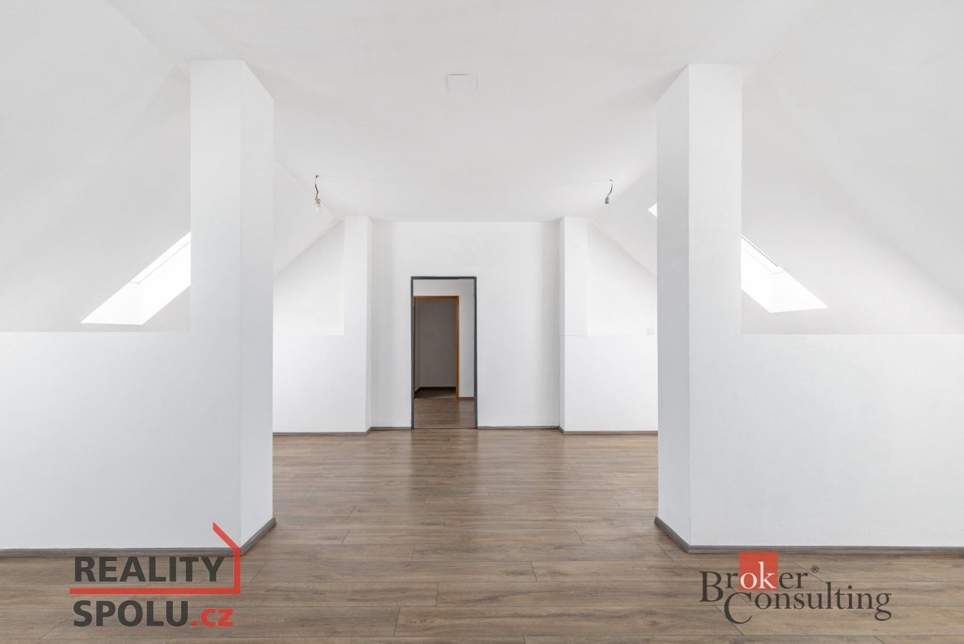 Prodej rodinný dům - Zámecká, Milotice, 280 m²