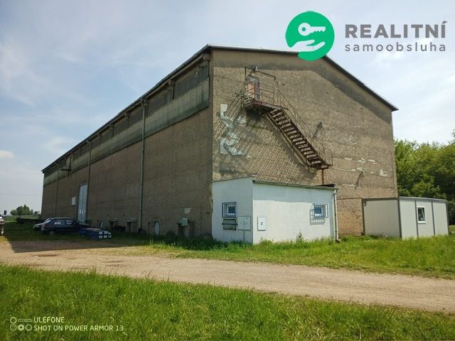 Sklady, Dašice, 2 m²