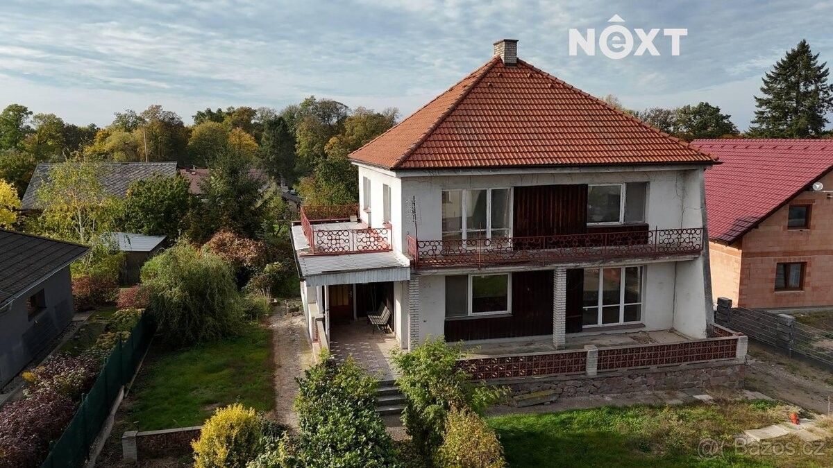 Rodinné domy, Dobřenice, 503 25