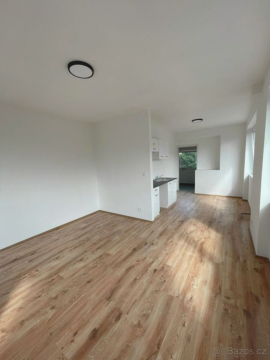 2+1, Praha, 163 00, 34 m²