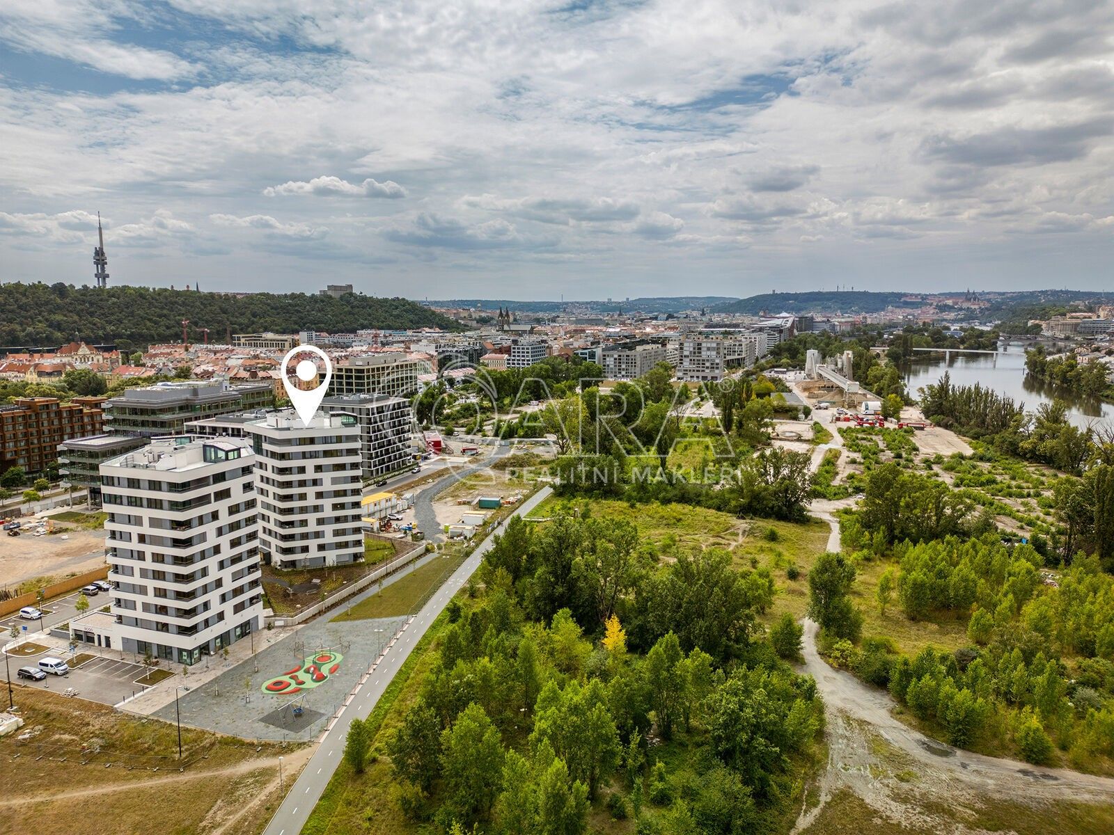 4+kk, Sokolova,Karlín,Praha, 92 m²