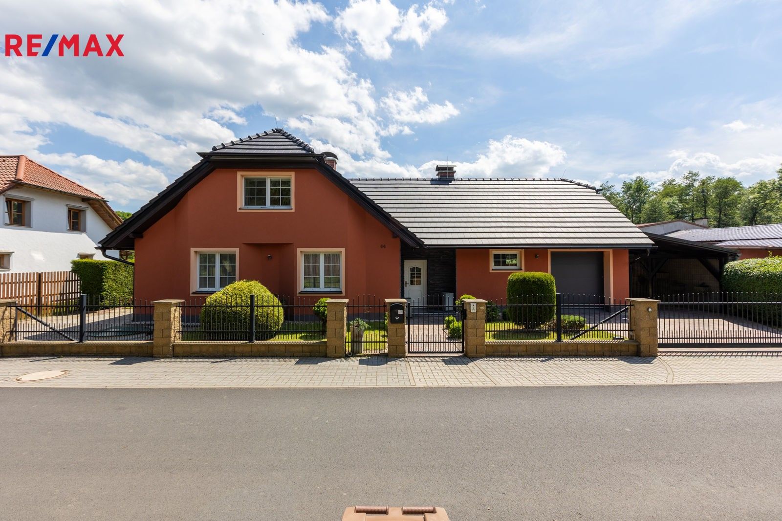 Prodej dům - Kfely, Ostrov, 285 m²