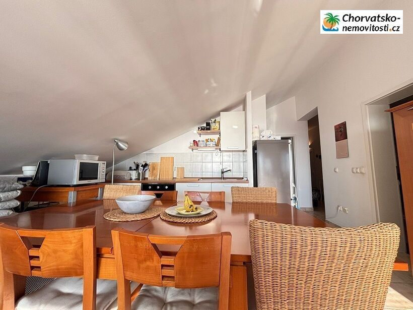 Byty, 987 66, Zahraničí