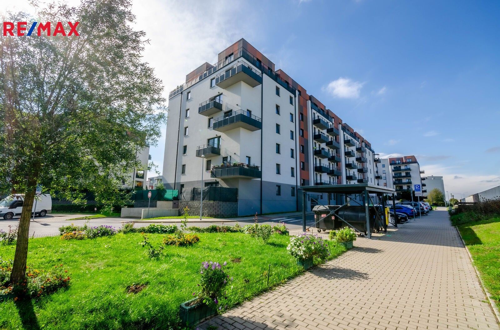 Prodej byt 1+kk - Škrábkových, Praha, 45 m²