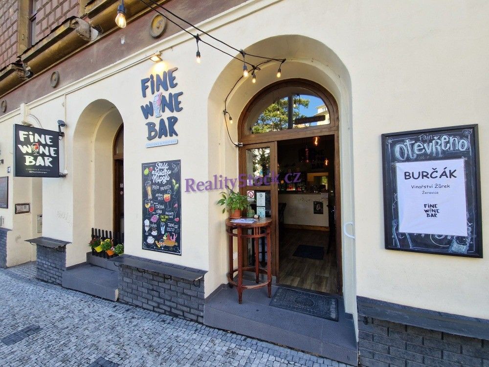 Restaurace, Francouzská, Praha, 80 m²