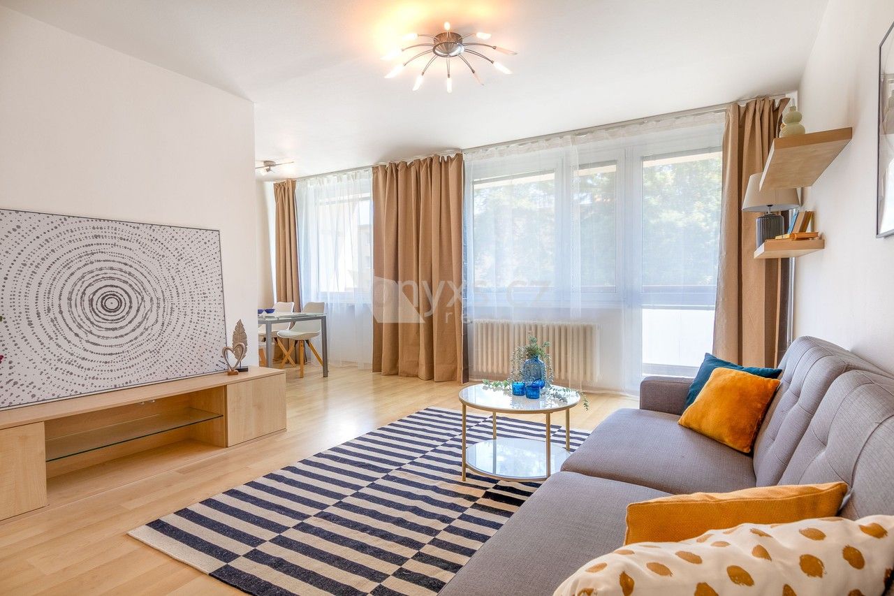 3+kk, Zvolenská, Praha, 76 m²