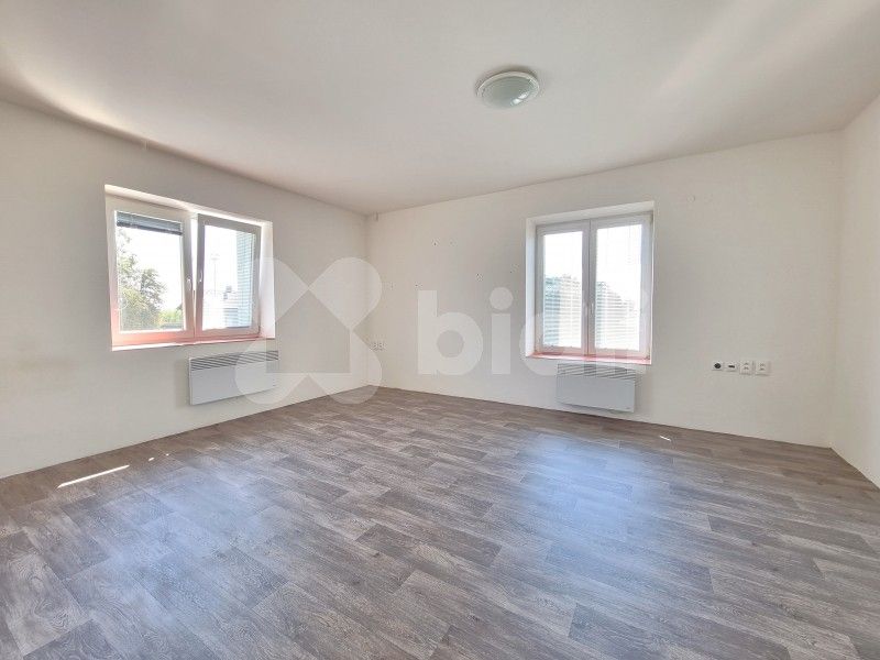 2+kk, U Nádraží, Prosenice, 40 m²