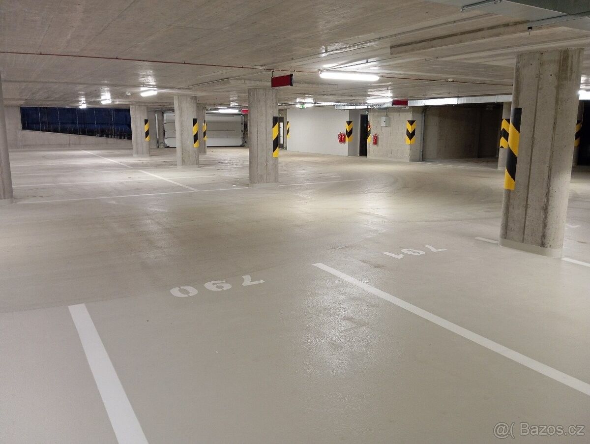 Garáže, Liberec, 460 10