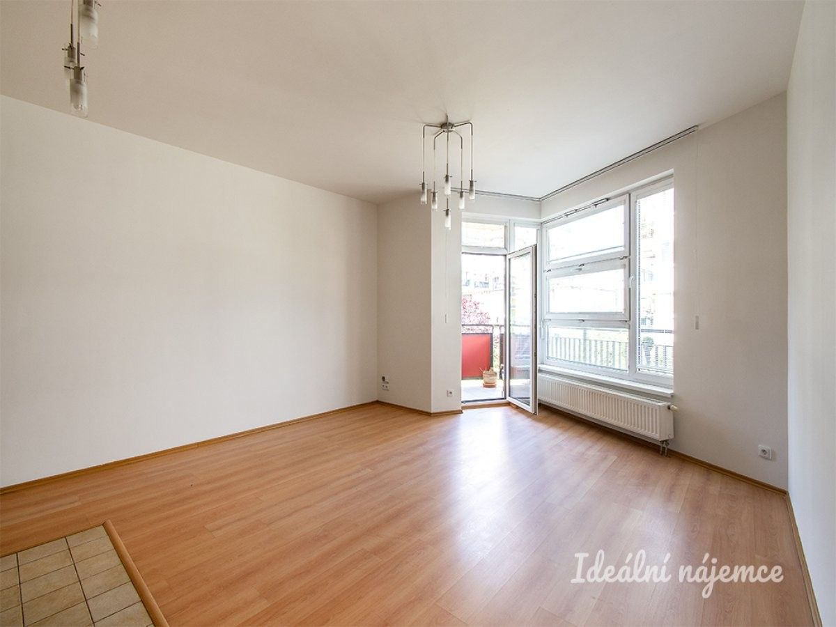 2+kk, Poděbradská, Praha, 51 m²