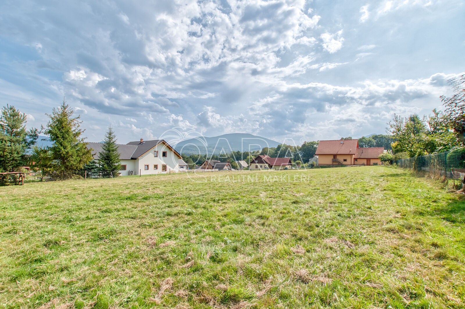 Prodej pozemek pro bydlení - Pstruží, 2 452 m²