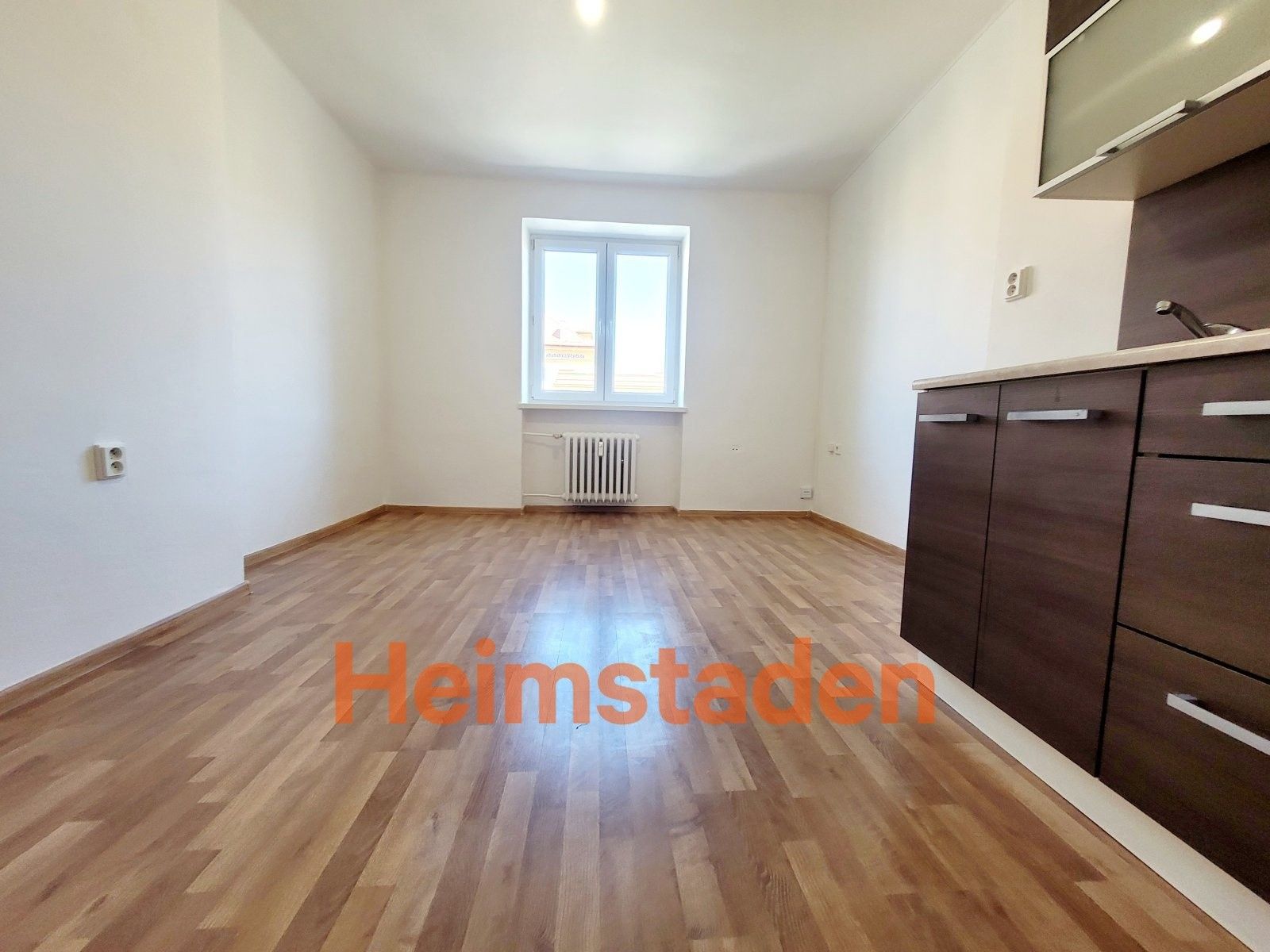 Pronájem byt 1+kk - Hlavní třída, Havířov, 18 m²