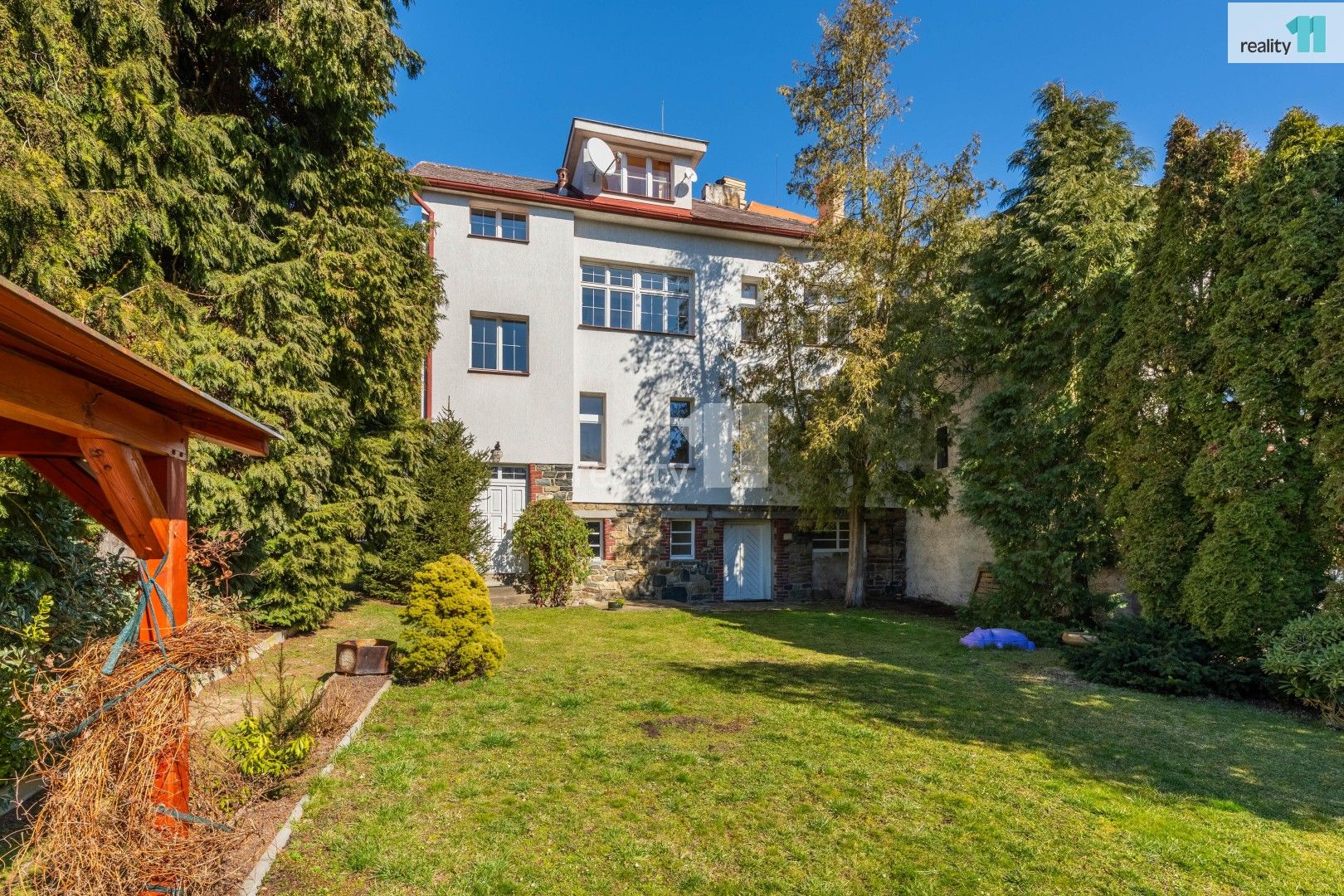 Prodej rodinný dům - náměstí Míru, Rataje nad Sázavou, 468 m²