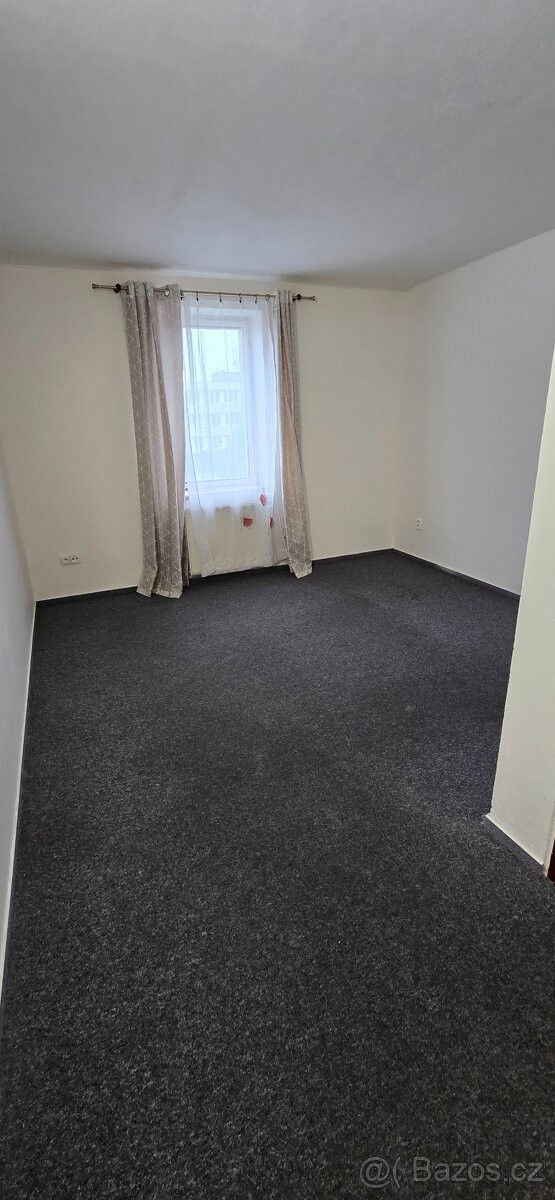 Byty, Břeclav, 690 02