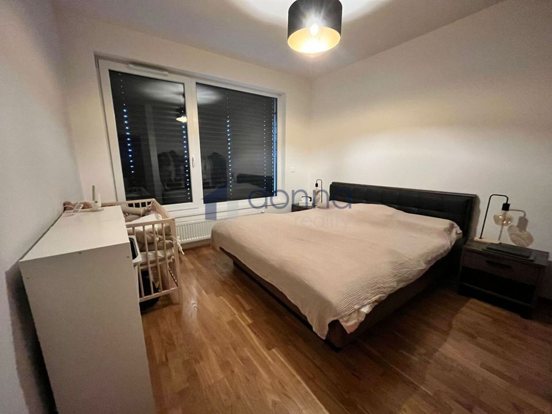 Pronájem byt 2+kk - Pechmanových, Praha, 58 m²