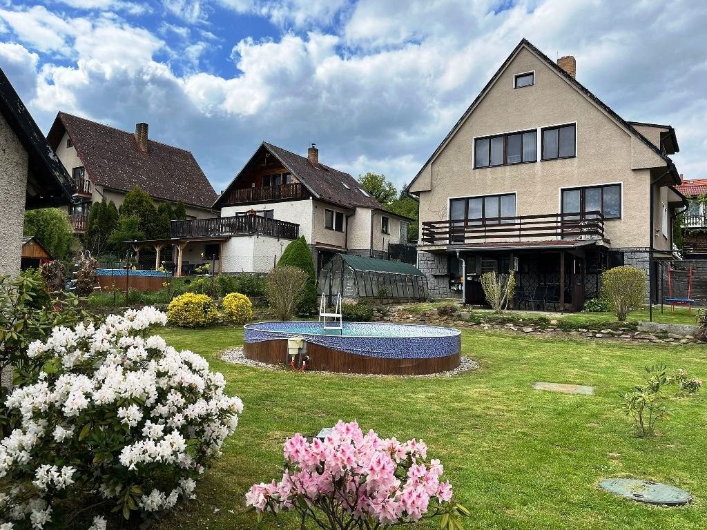 Rodinné domy, Sedlčany, 165 m²