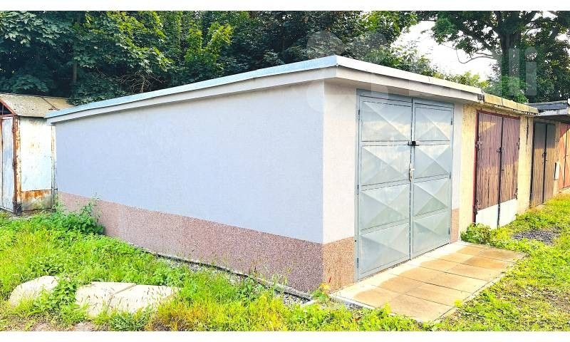 Garáže, Nádražní, Benešov, 18 m²