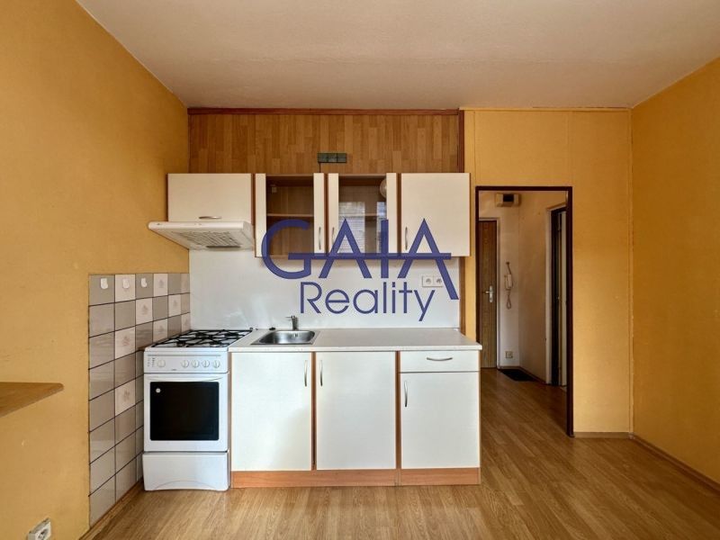 Prodej byt 1+1 - Hodonín, 32 m²