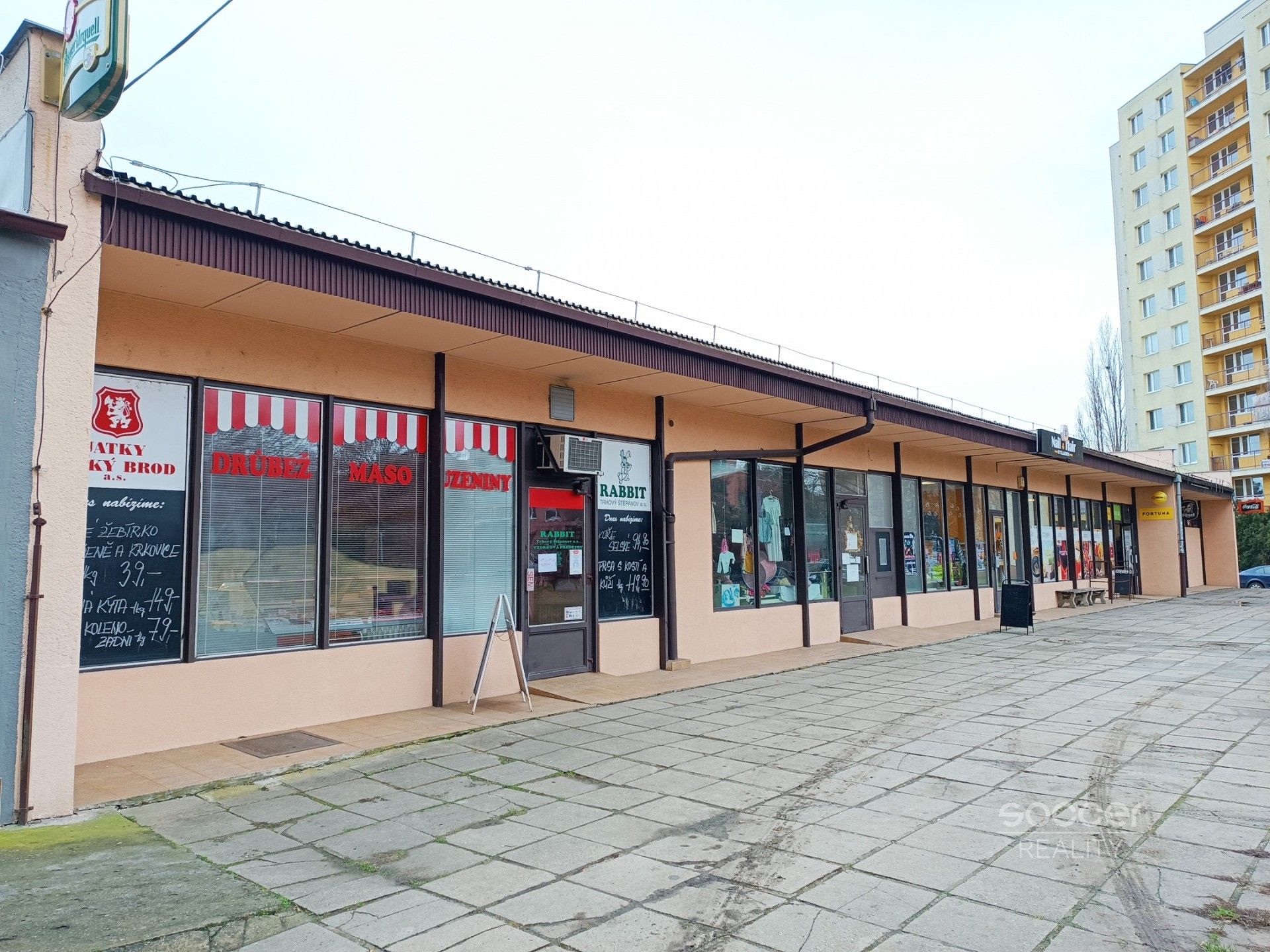 Pronájem obchodní prostory - Sportovní, Mělník, 99 m²