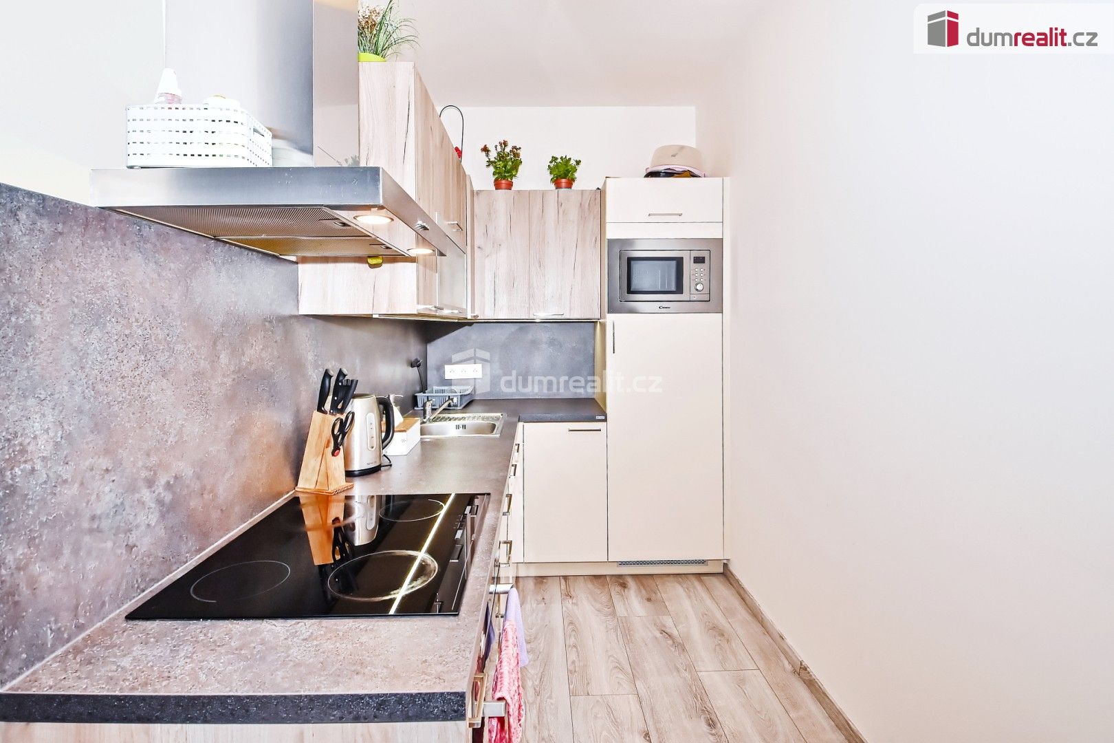 Pronájem byt 1+kk - U plynárny, Praha, 40 m²