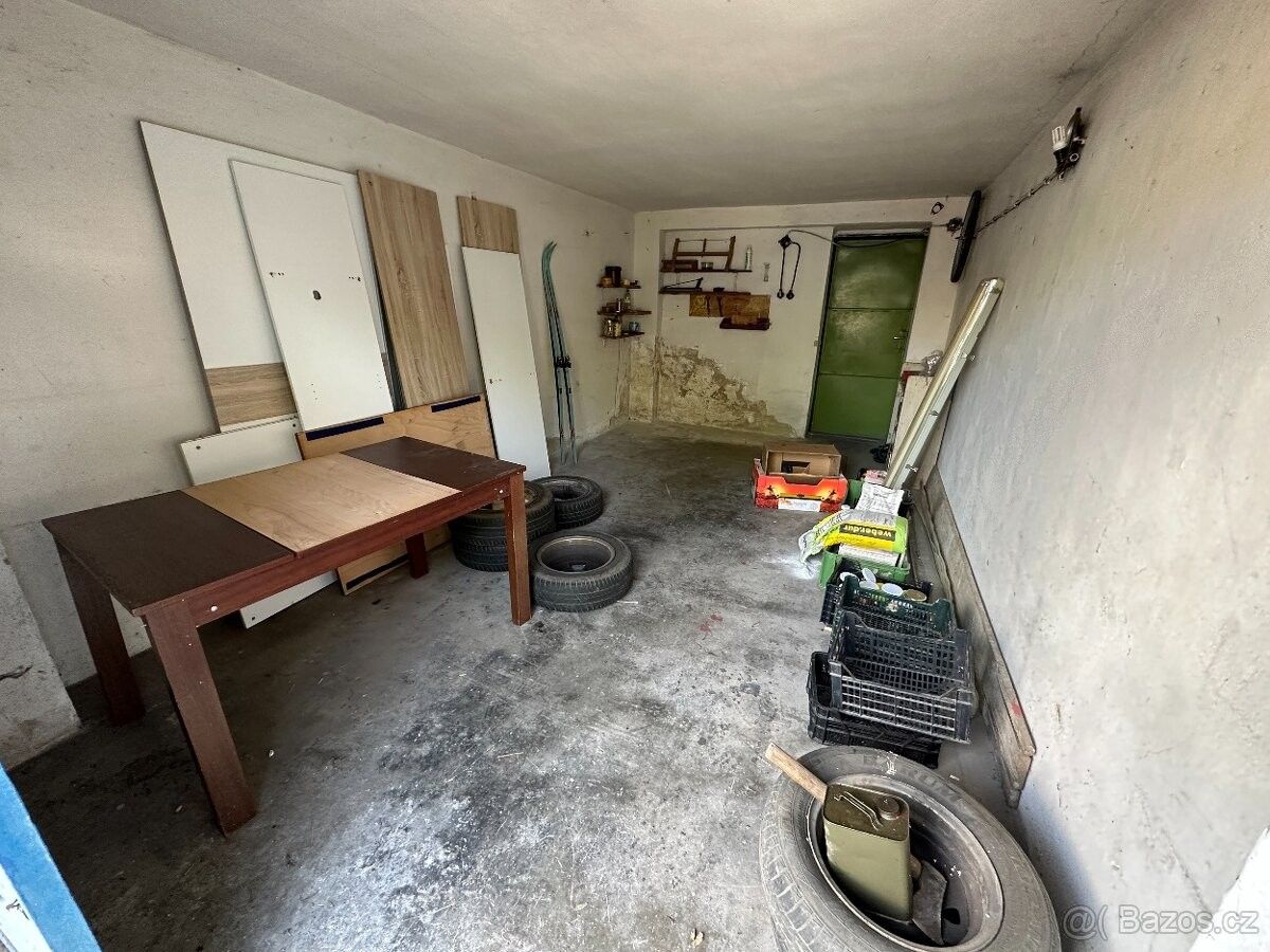 Sklady, Bukovany, 779 00