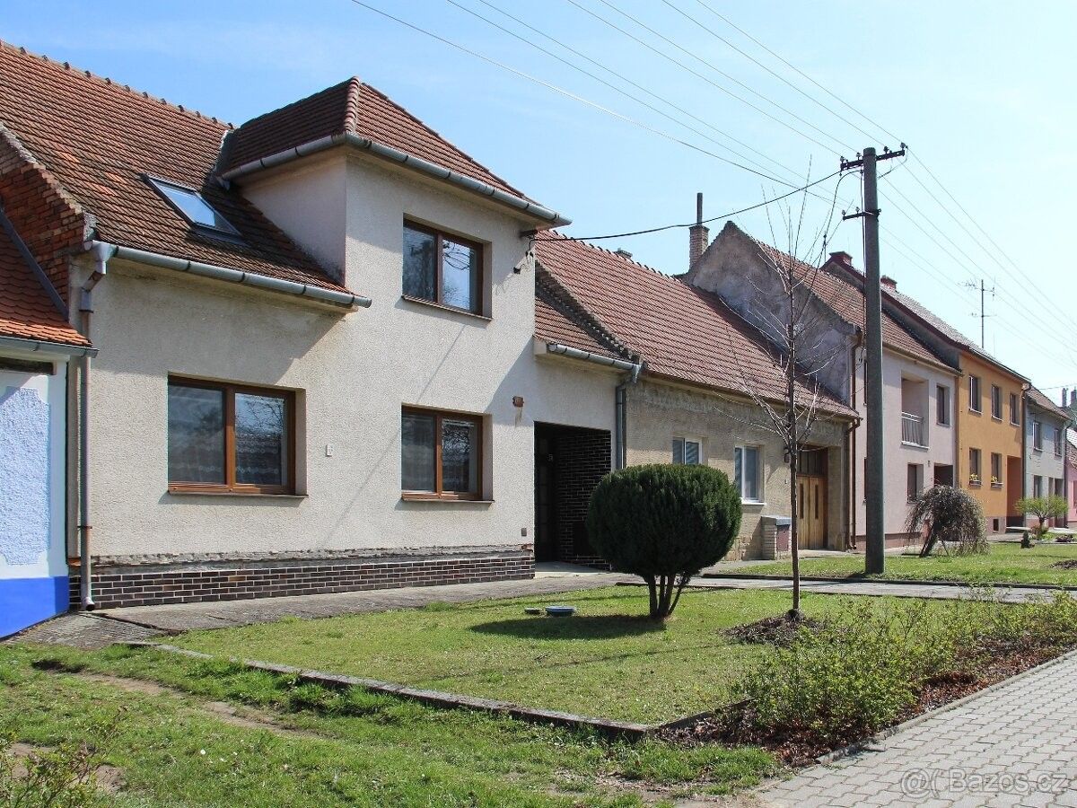 Prodej dům - Hrubá Vrbka, 696 73, 224 m²