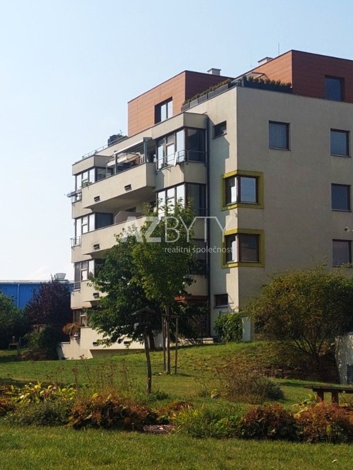 Prodej byt 2+kk - Lanžhotská, Praha, 66 m²