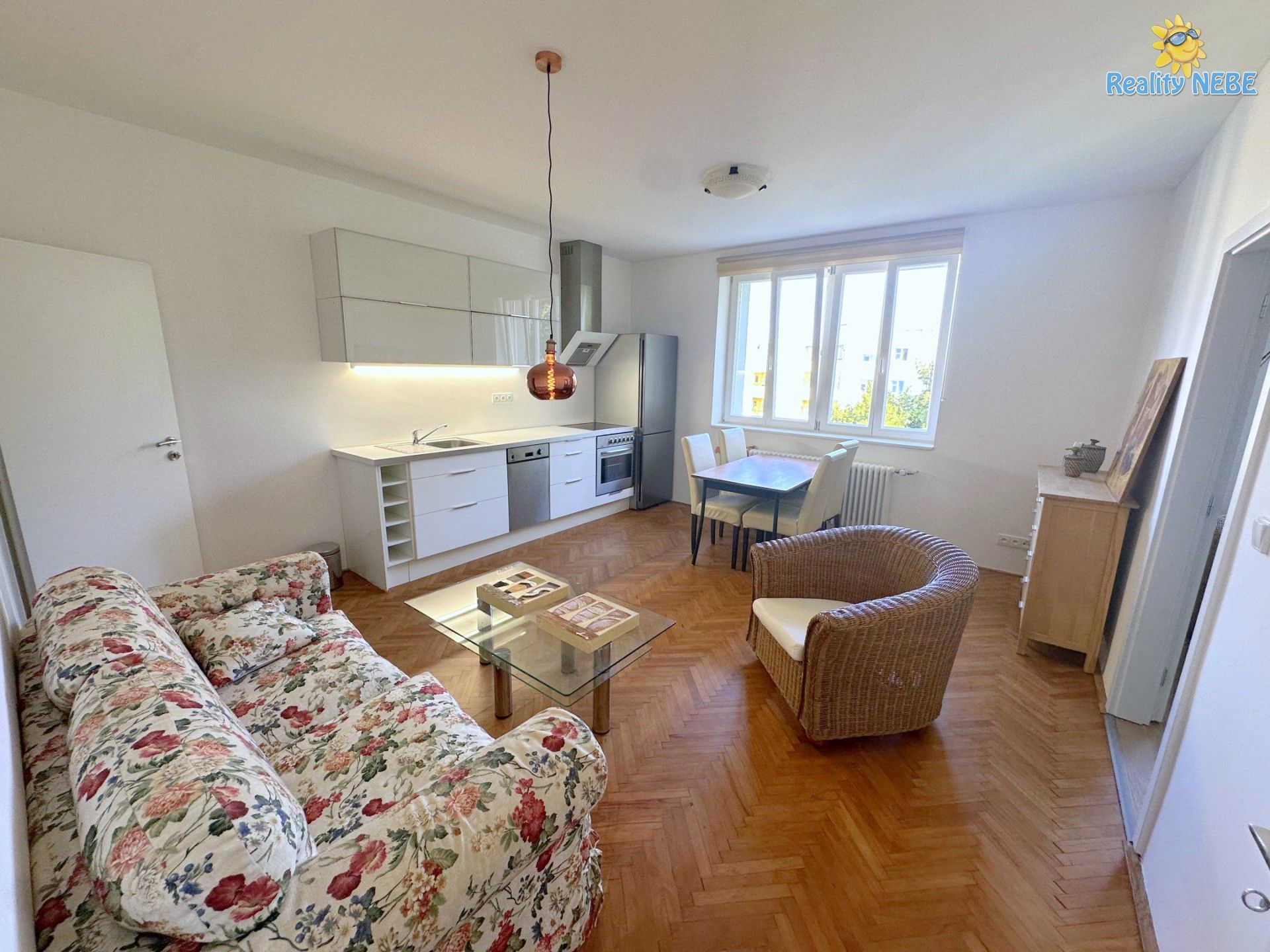 2+kk, Lucemburská, Praha, 45 m²