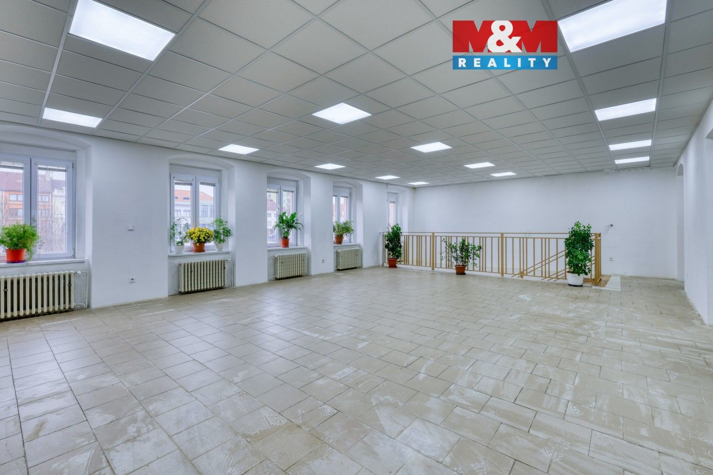 Obchodní prostory, Masarykovo nám., Přeštice, 183 m²