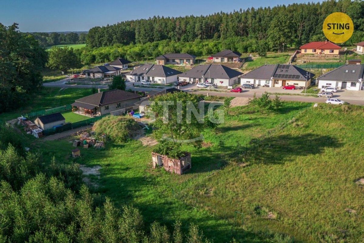 Prodej pozemek pro bydlení - Klenovka, Přelouč, 1 333 m²