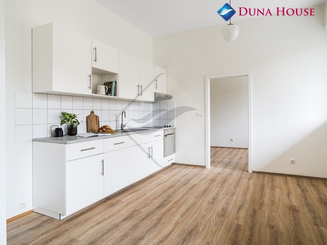 2+kk, náměstí Sítná, Kladno, 45 m²