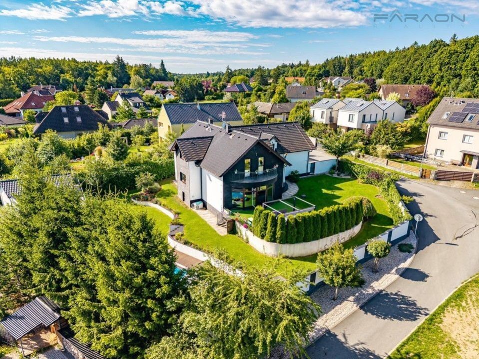 Rodinné domy, Na Vyhlídce, Mníšek pod Brdy, 346 m²