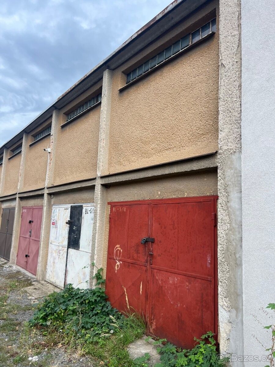 Garáže, Brno, 602 00