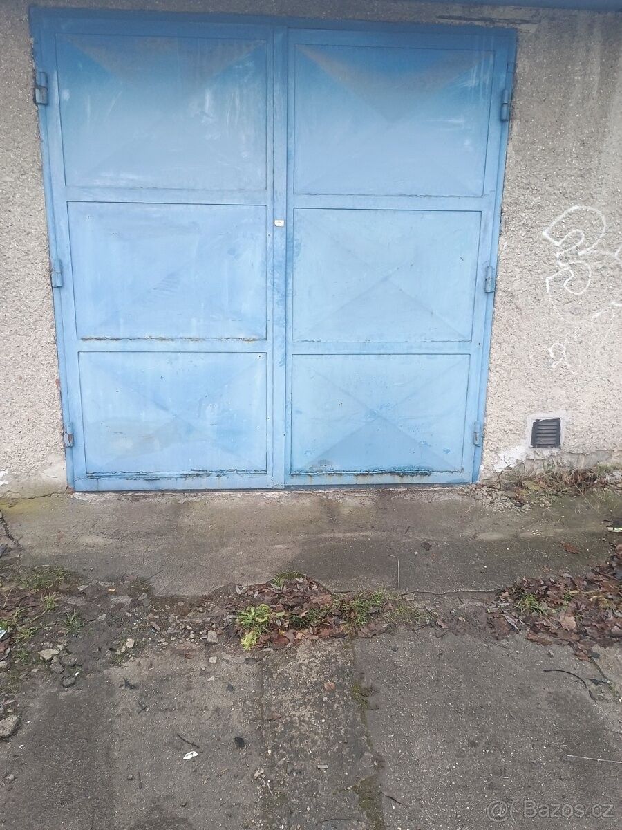 Garáže, Karviná, 735 03