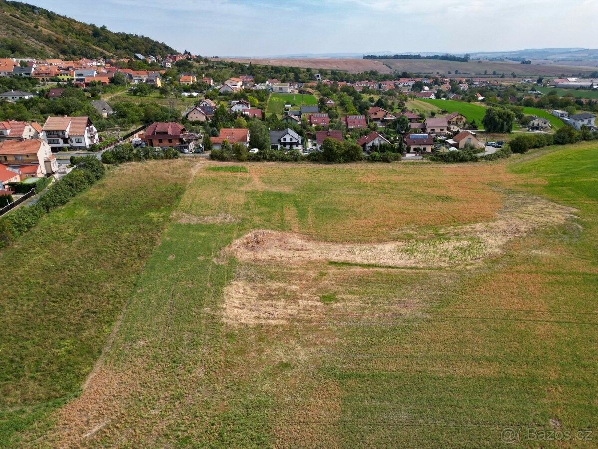 Prodej pozemek pro bydlení - Viničné Šumice, 664 06, 700 m²