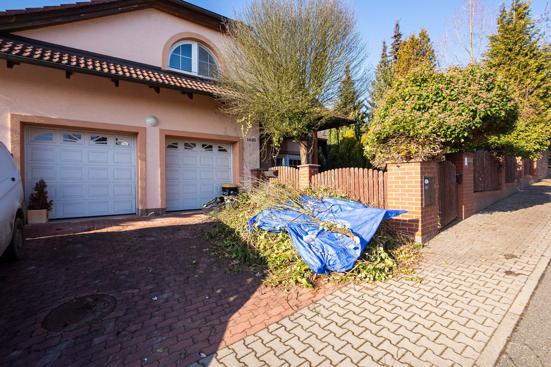 Vily, V Uličce, Hostivice, 530 m²