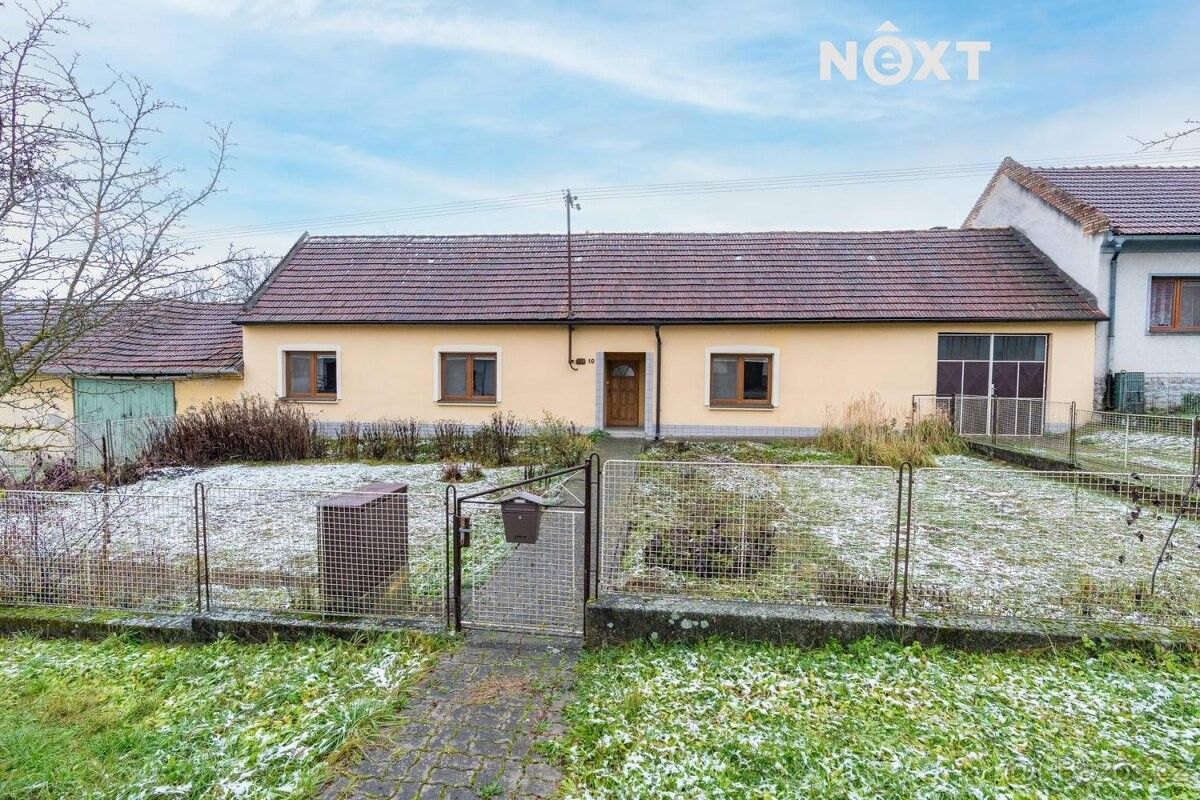 Rodinné domy, Nezdenice, 687 32