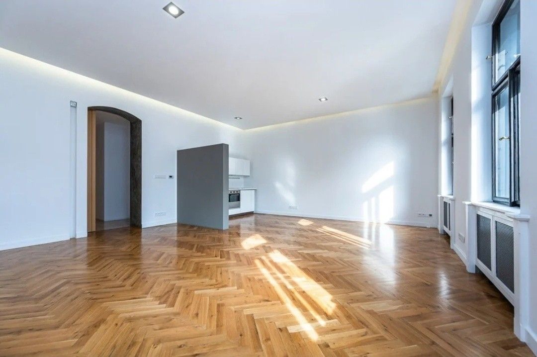 2+kk, Praha, 110 00, 72 m²