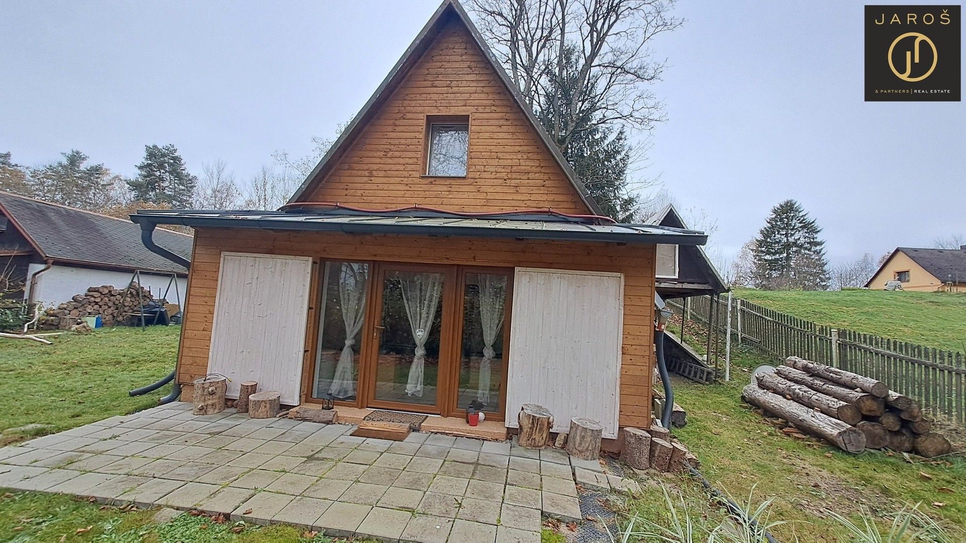 Chaty, Chodovská Huť, Tři Sekery, 47 m²