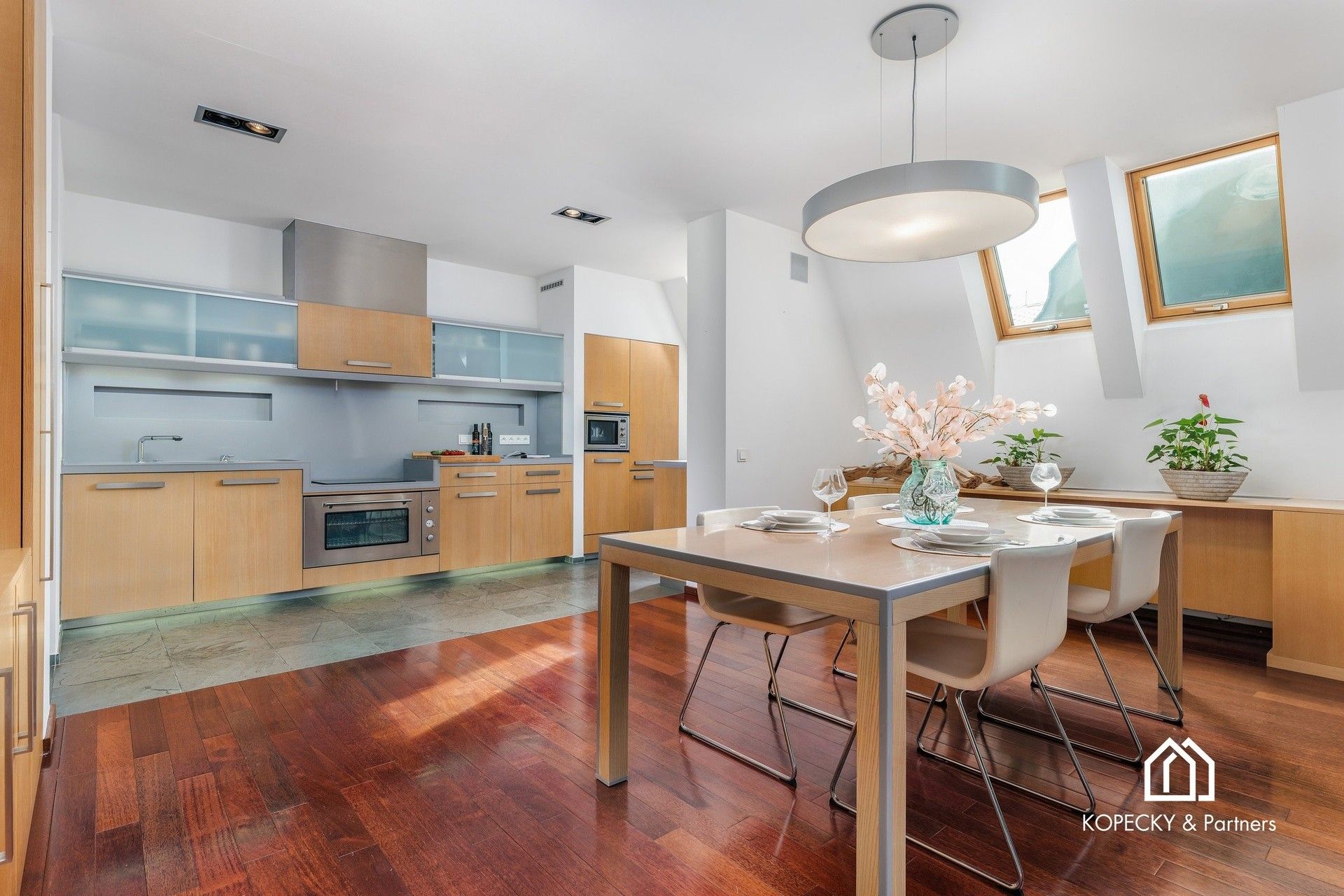 Prodej byt 4+kk - Široká, Praha, 212 m²