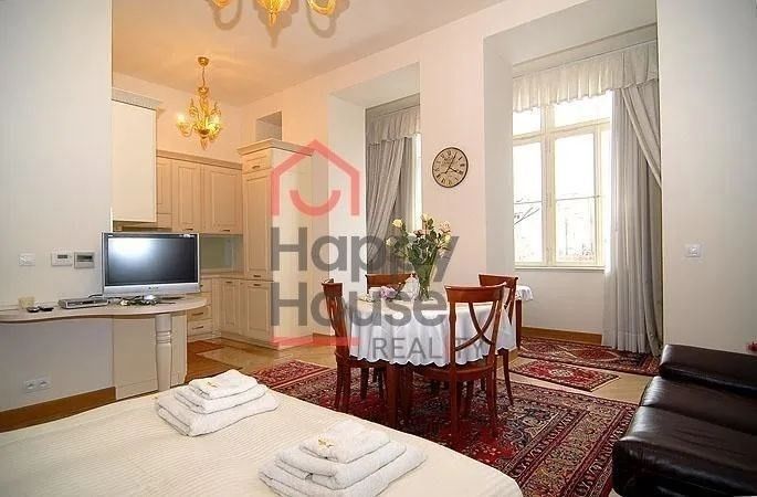 1+kk, Italská, Praha, 48 m²