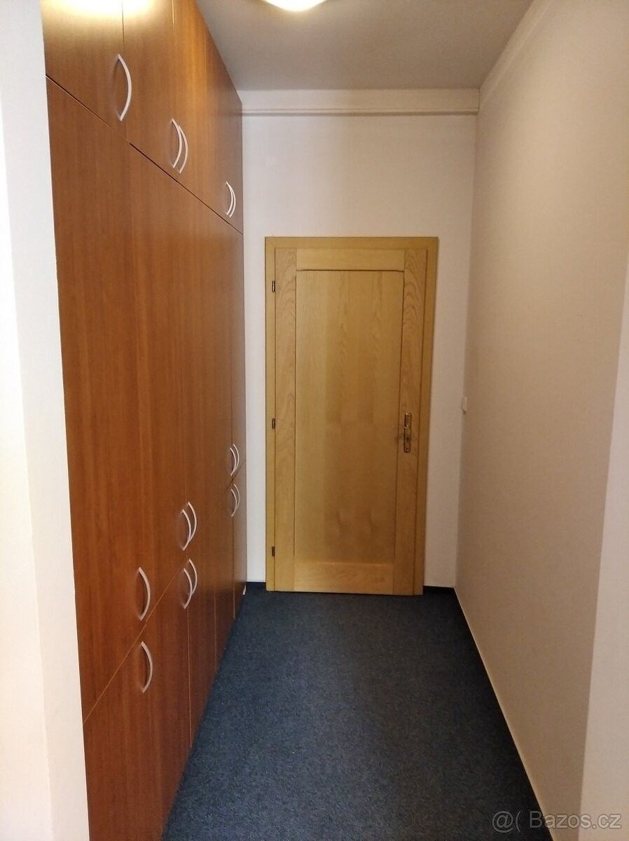 Kanceláře, Ostrava, 702 00