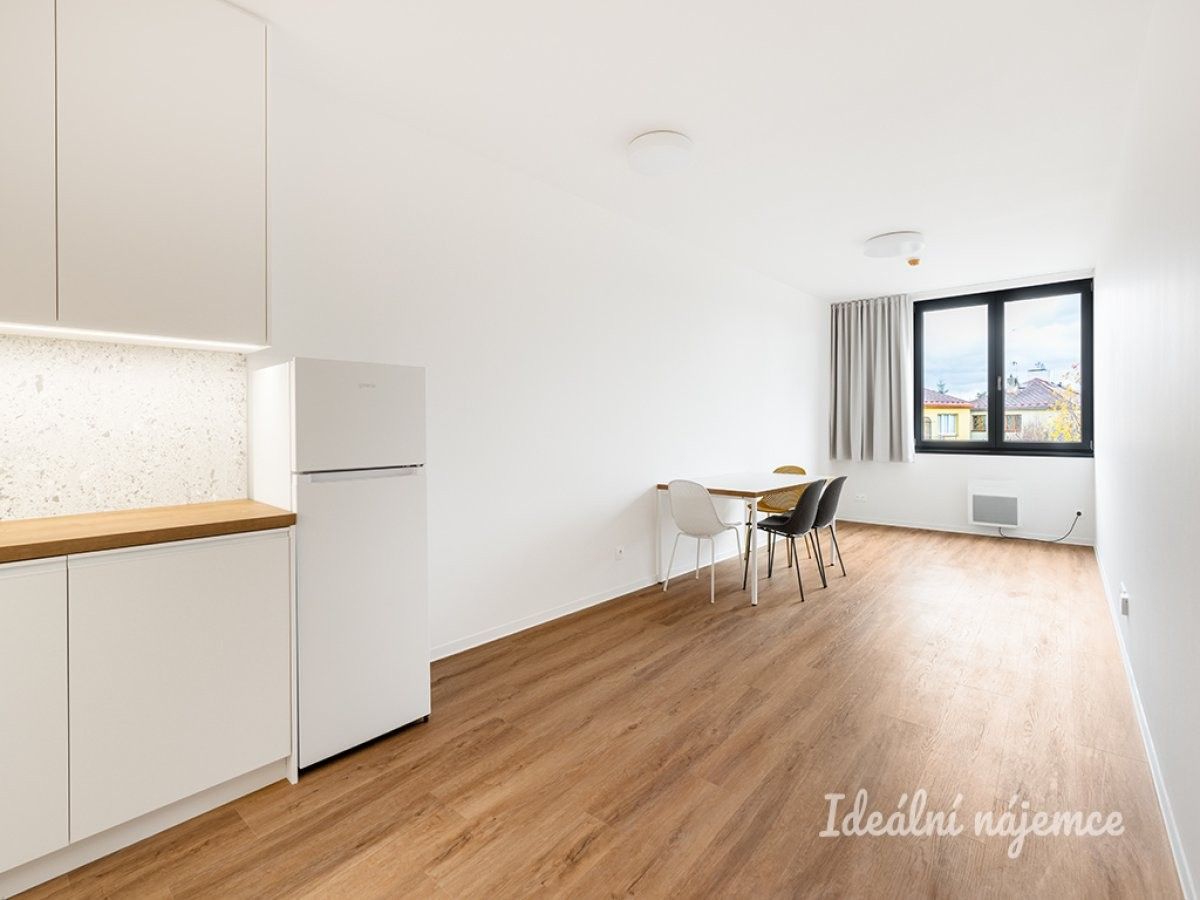 Pronájem byt 2+kk - Na Větrníku, Praha, 55 m²