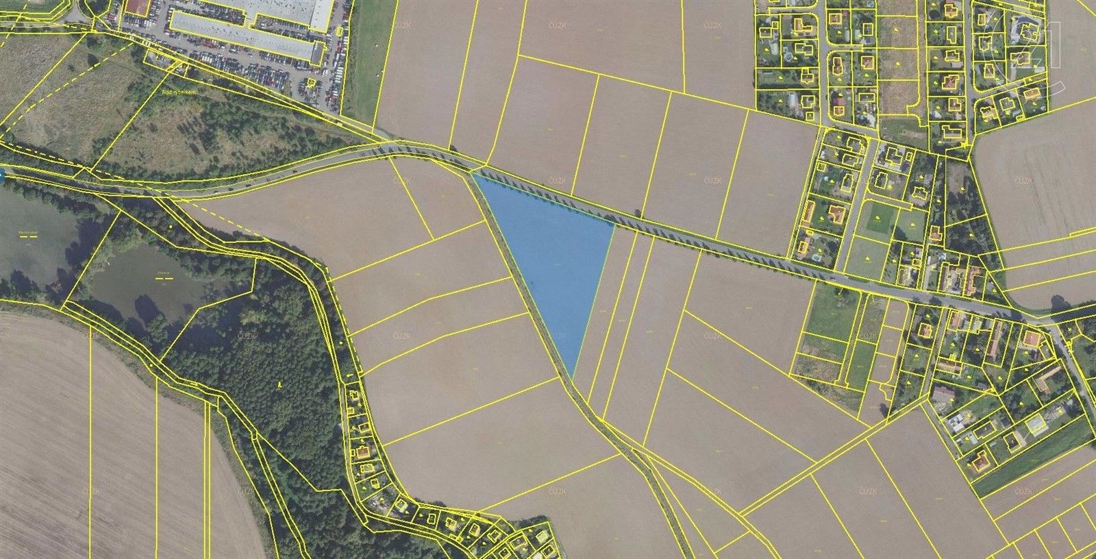 Prodej komerční pozemek - Zlatá