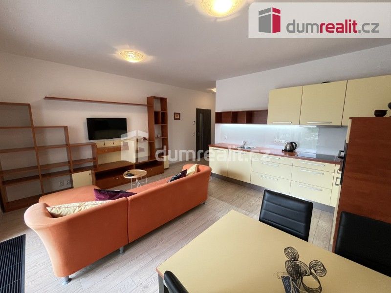 3+kk, U Mlýnského kanálu, Praha, 70 m²