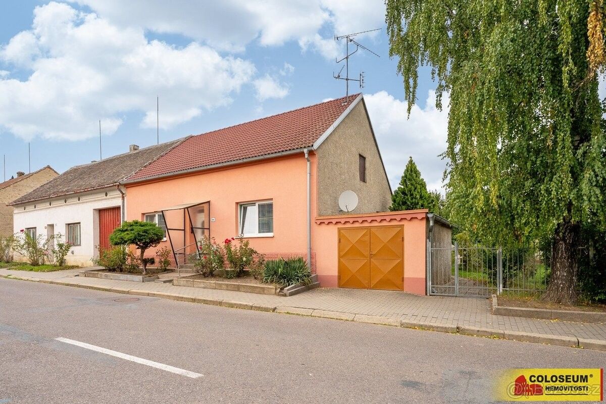 Rodinné domy, Hrušovany nad Jevišovkou, 671 67