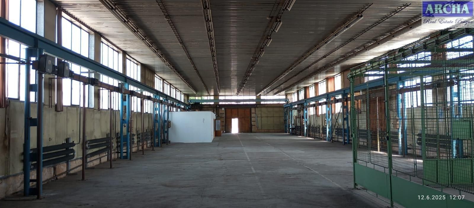 Sklady, Božkovské náměstí, Plzeň, 900 m²