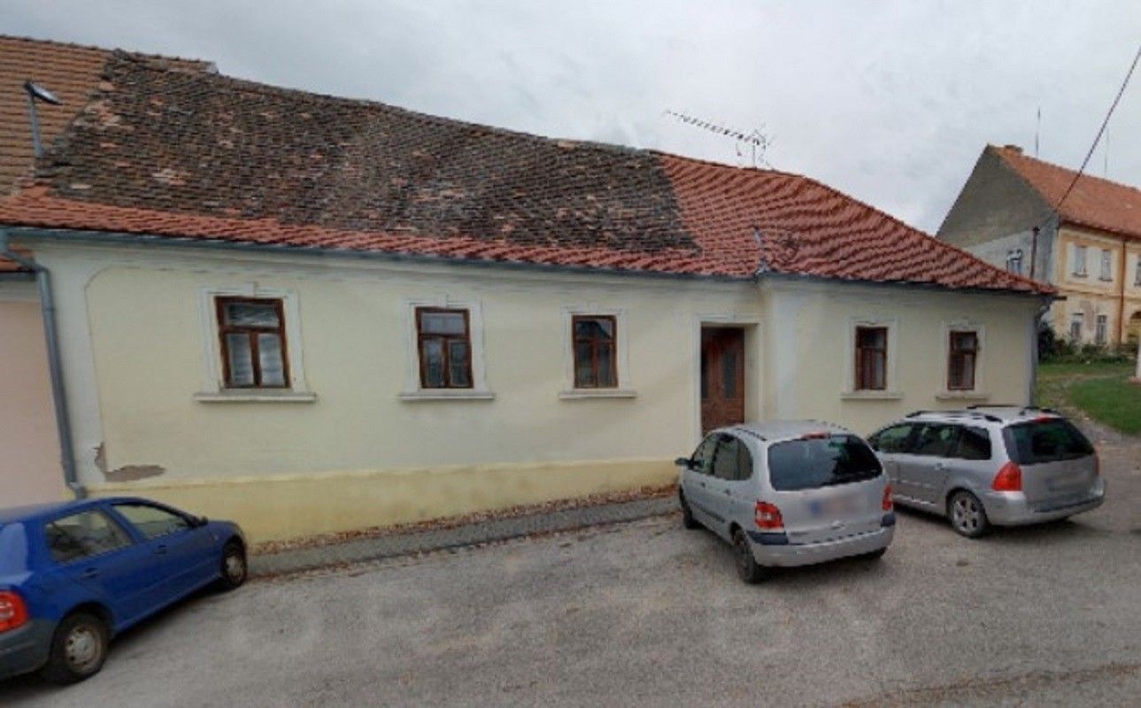 Prodej rodinný dům - Perná, 120 m²