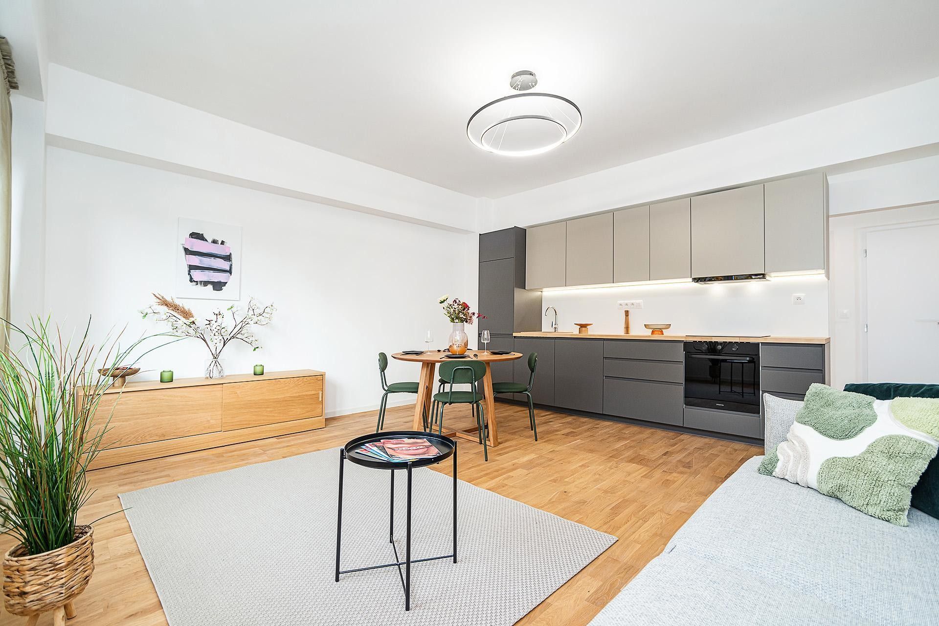 3+kk, Holešovice, Praha, 82 m²